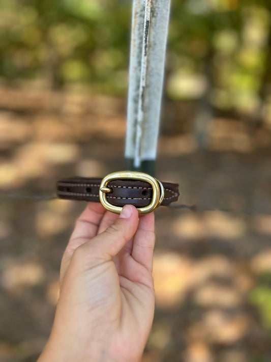 Brass buckle with turquoises buck stitch