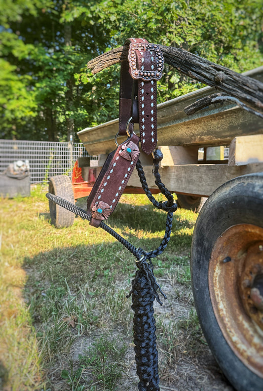 Rough out hybrid halter